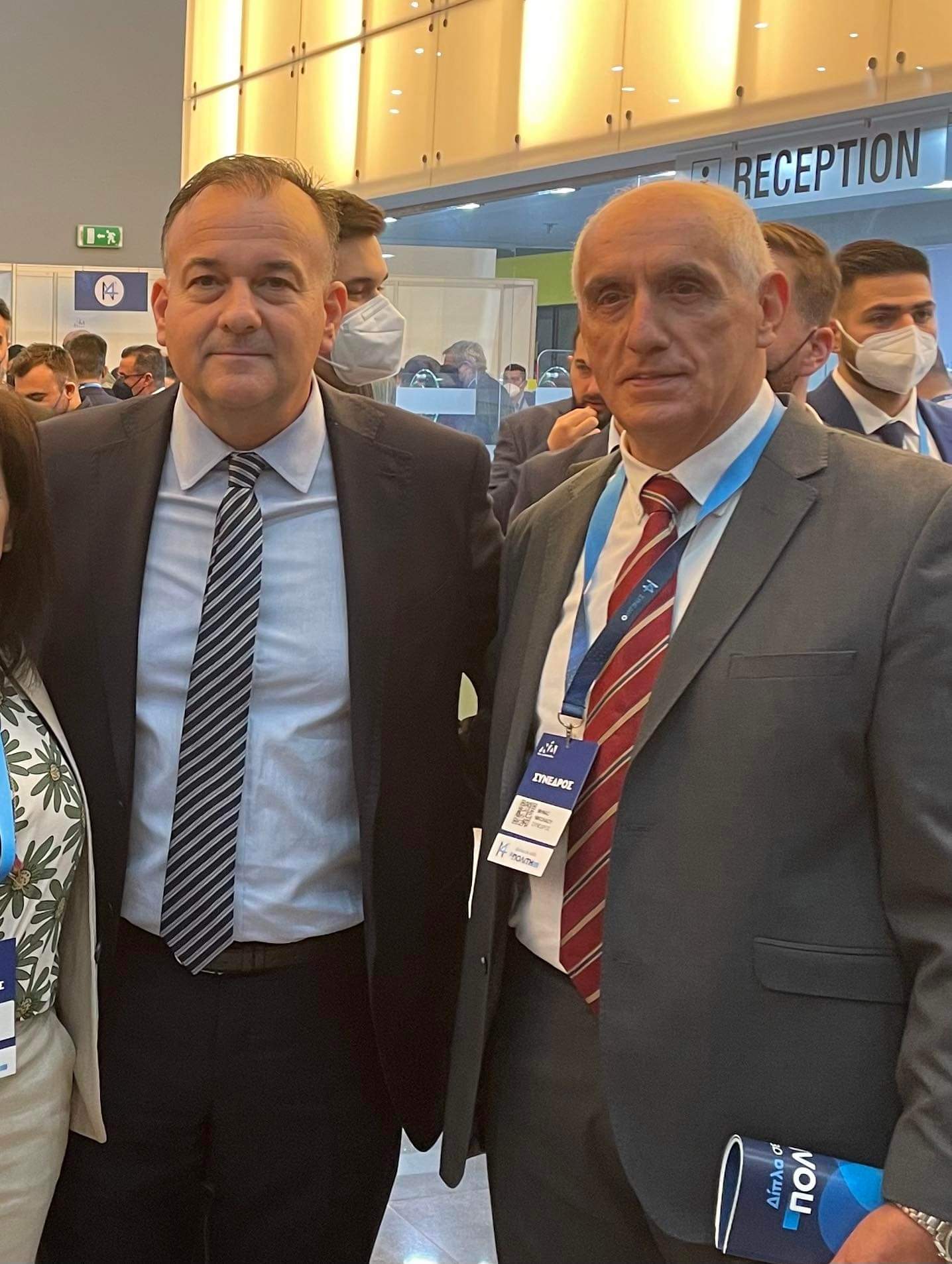 Ο Ι. Παππάς συγχαίρει τον Μηνά Νικολάου για την εκλογή του στην Πολιτική Επιτροπή της ΝΔ