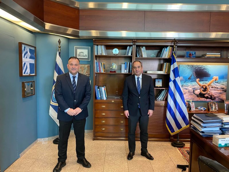 Σύσκεψη Ι. Παππά με Υπουργό Ναυτιλίας: Ζήτησε την ενίσχυση του Λιμενικού και των ακτοπλοϊκών συνδέσεων στα νησιά