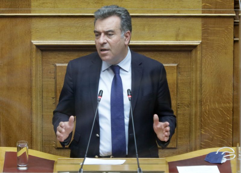 Παρέμβαση του Μάνου Κόνσολα για τη βελτίωση των εγκαταστάσεων του αεροδρομίου της Λέρου