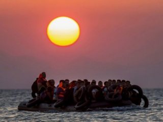 Η Ελλάδα θα πληρώσει αποζημιώσεις 333.000 ευρώ σε πρόσφυγες για το ναυάγιο στο Φαρμακονήσι