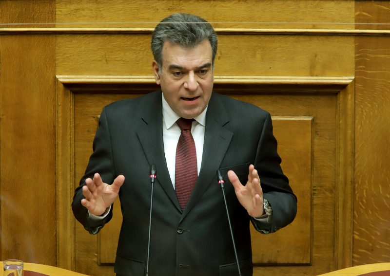 κονσολας Μανος