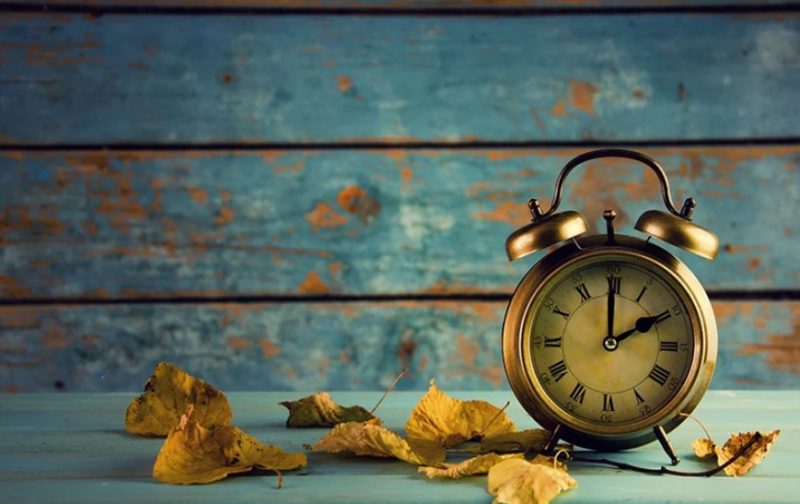 Αλλαγή ώρας: Πότε περνάμε στη χειμερινή – Τι γίνεται τελικά με το θέμα της κατάργησης