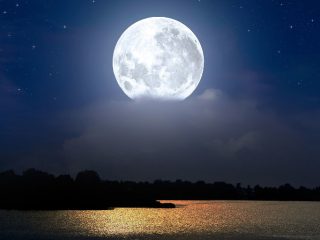 Πανσέληνος και ολική έκλειψη Σελήνης την Τρίτη &#8211; Γιατί ονομάζεται «φεγγάρι του κάστορα»