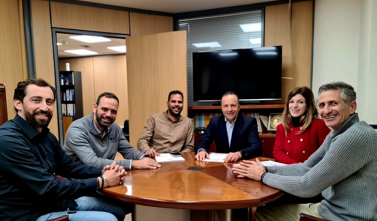 Δώρα και ευχές, σε ιδρύματα και φορείς στη Ρόδο, από τον Βασίλη Α. Υψηλάντη