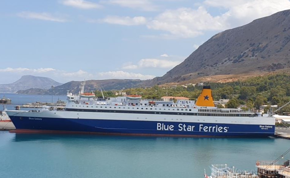 Αδυναμία προσέγγισης του BLUE GALAXY στο λιμάνι της Πάτμου