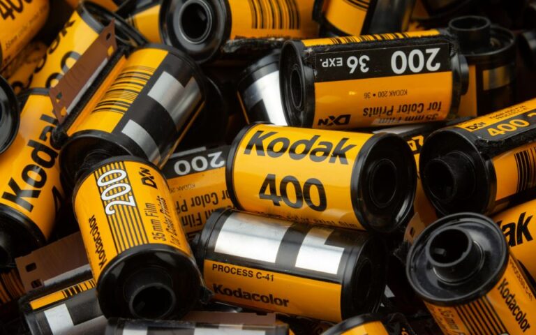 Πώς «αυτοκτόνησε» η Kodak: Ξεκίνησε μόνη της την ψηφιακή επανάσταση που την χρεοκόπησε