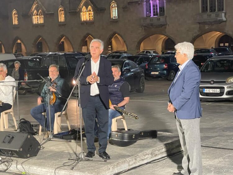 Στη Σύμη και Ρόδο περιόδευσε ο Βασίλης Α. Υψηλάντης