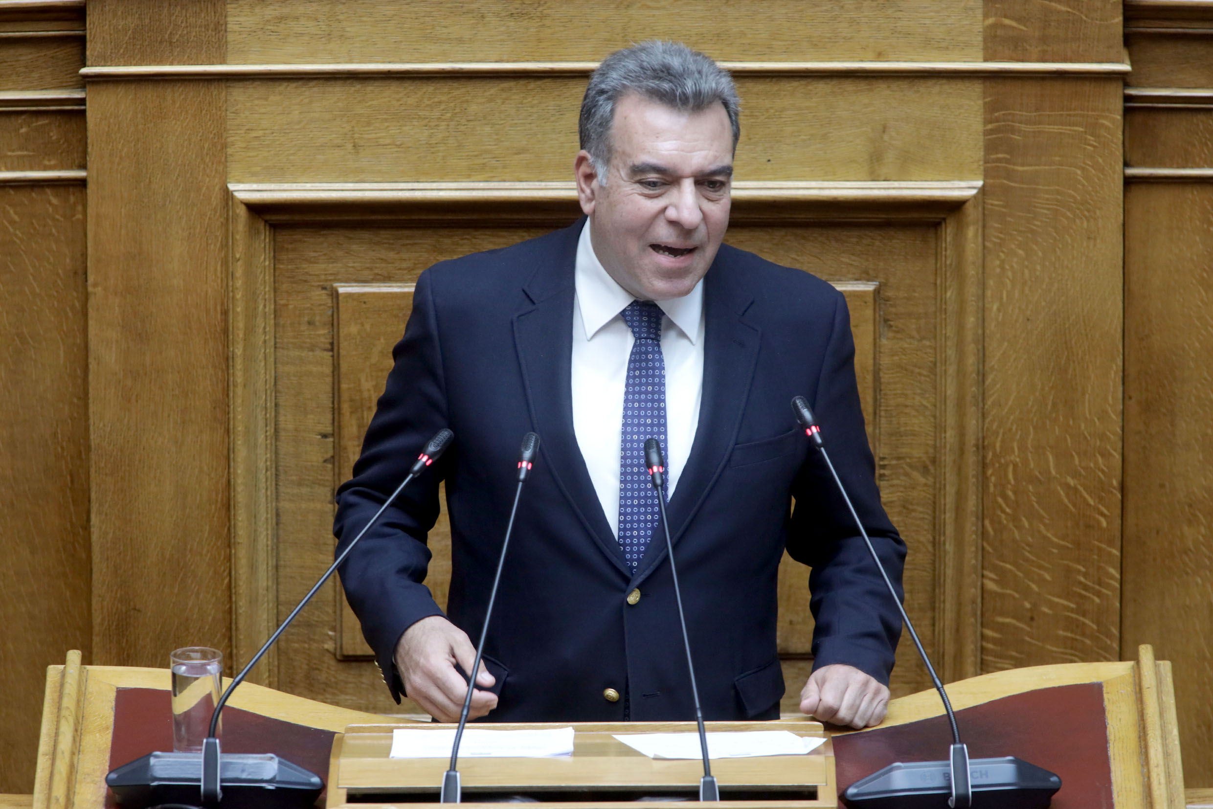 Κοινοβουλευτική αναφορά- παρέμβαση του Βασίλη Α. Υψηλάντη προκειμένου να γίνει μείωση αντικειμενικών αξιών της νήσου Αστυπάλαιας