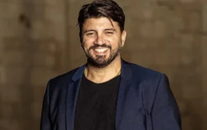 Παναγιώτης Κουνάκης: 156 βουλευτές ο Μητσοτάκης — 8 νησιώτες. Τελικά, θα τολμήσουν;