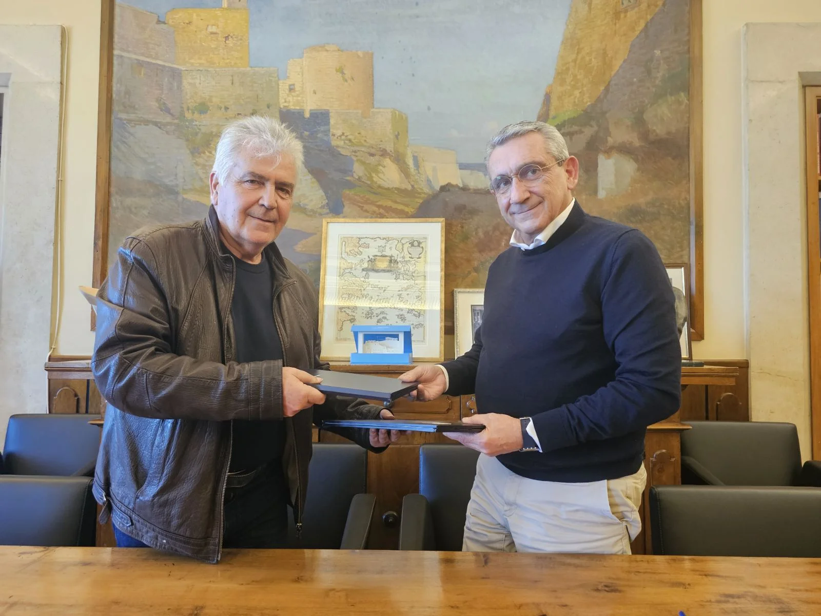 Λέρος: Προγραμματική σύμβαση μεταξύ Περιφέρειας και Δήμου για την αποκατάσταση των υποσκαφών στον προβλήτα Λιμένα Λακκίου