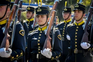 Aυξήσεις στις Ένοπλες Δυνάμεις: Πόσα θα παίρνουν οι οπλίτες θητείας – Δείτε τους δικαιούχους και τα ποσά