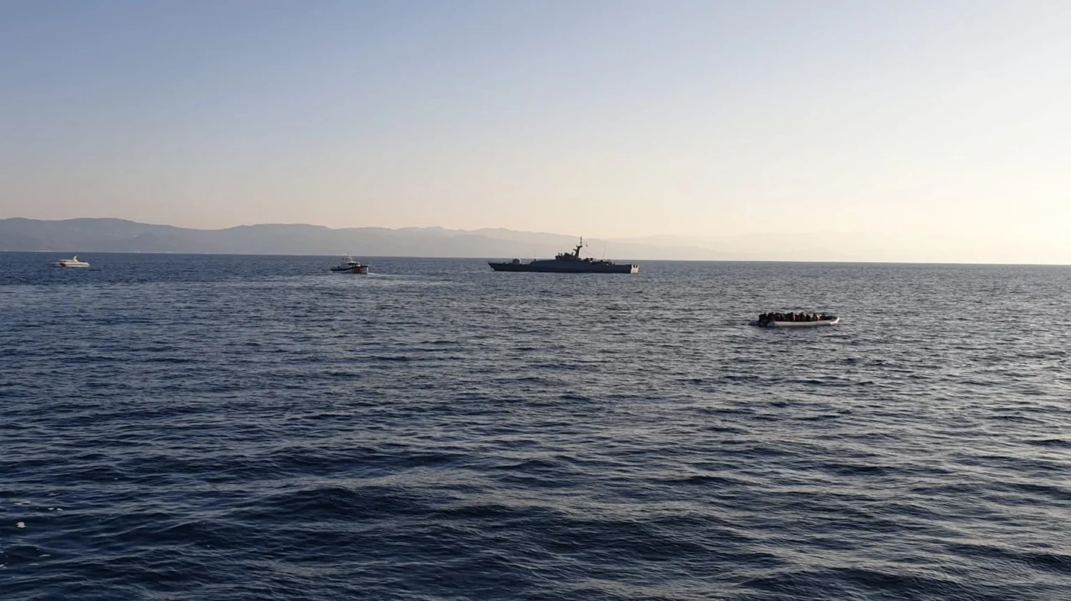 Ίμια: Παραλίγο ένταση μεταξύ Ελλήνων και Τούρκων Λιμενικών – Ήταν και πλοίο του Πολεμικού Ναυτικού