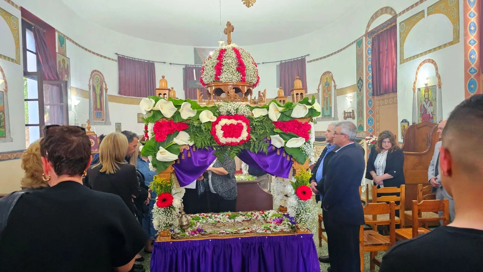 Λέρος: Η Περιφορά του επιταφίου στο Νοσοκομείο [VIDEO]