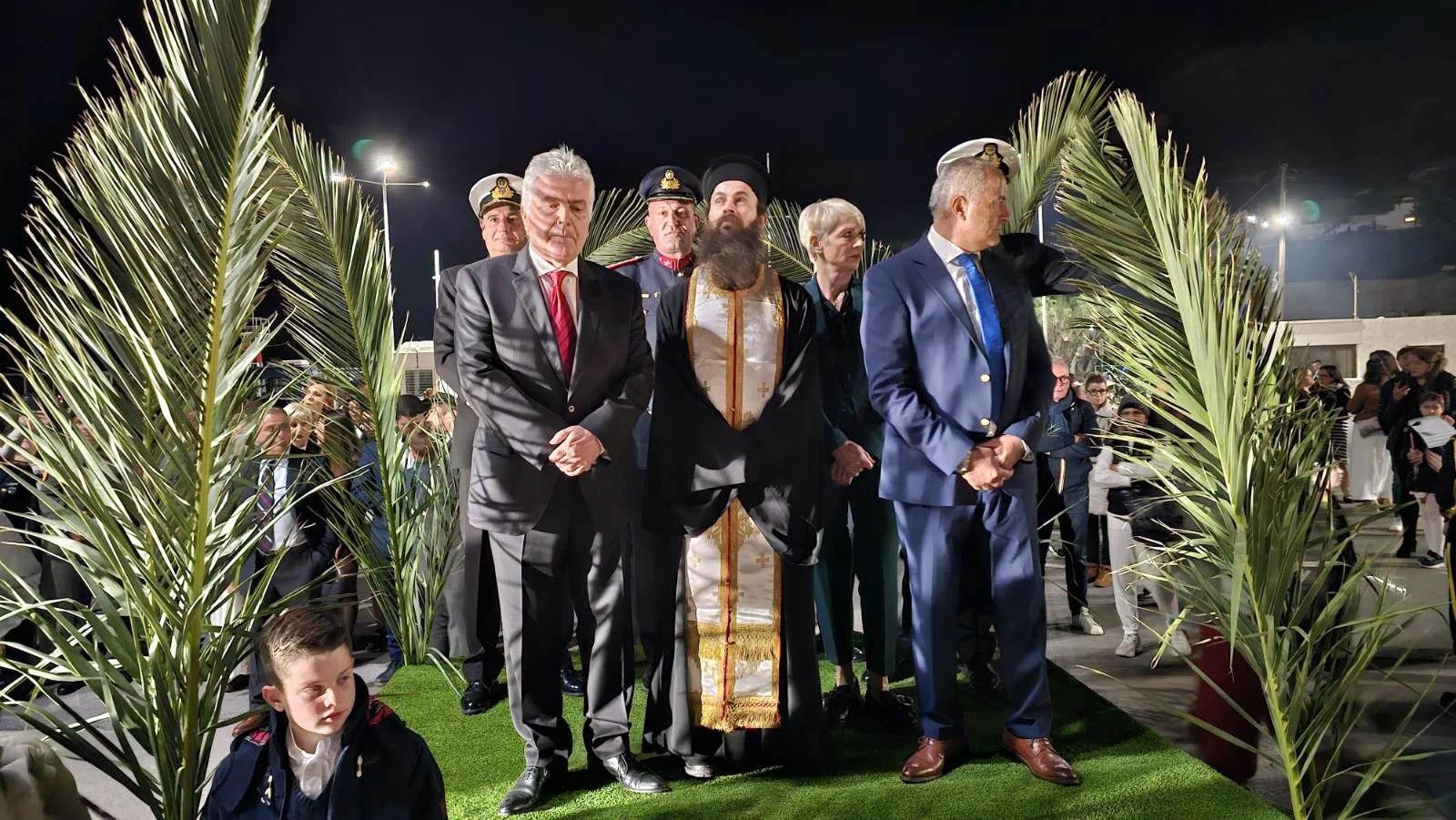 Λέρος: Η άφιξη του Αγίου Φωτός στο λιμάνι της Αγίας Μαρίνας