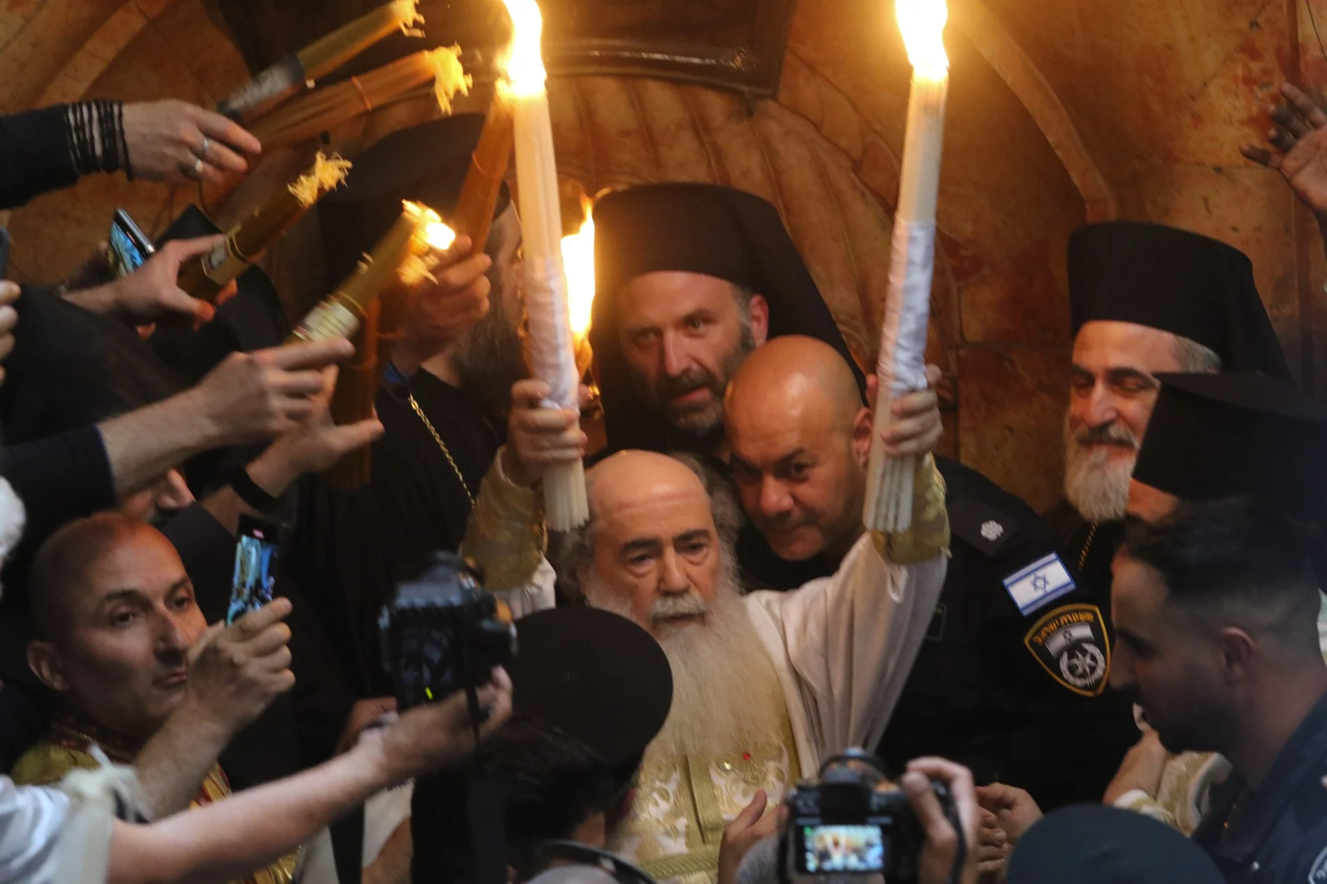 Λέρος: Παραλίγο Ανάσταση χωρίς Άγιο Φως – Η λύση δόθηκε από την Aegean με πτήση μέσω Σάμου