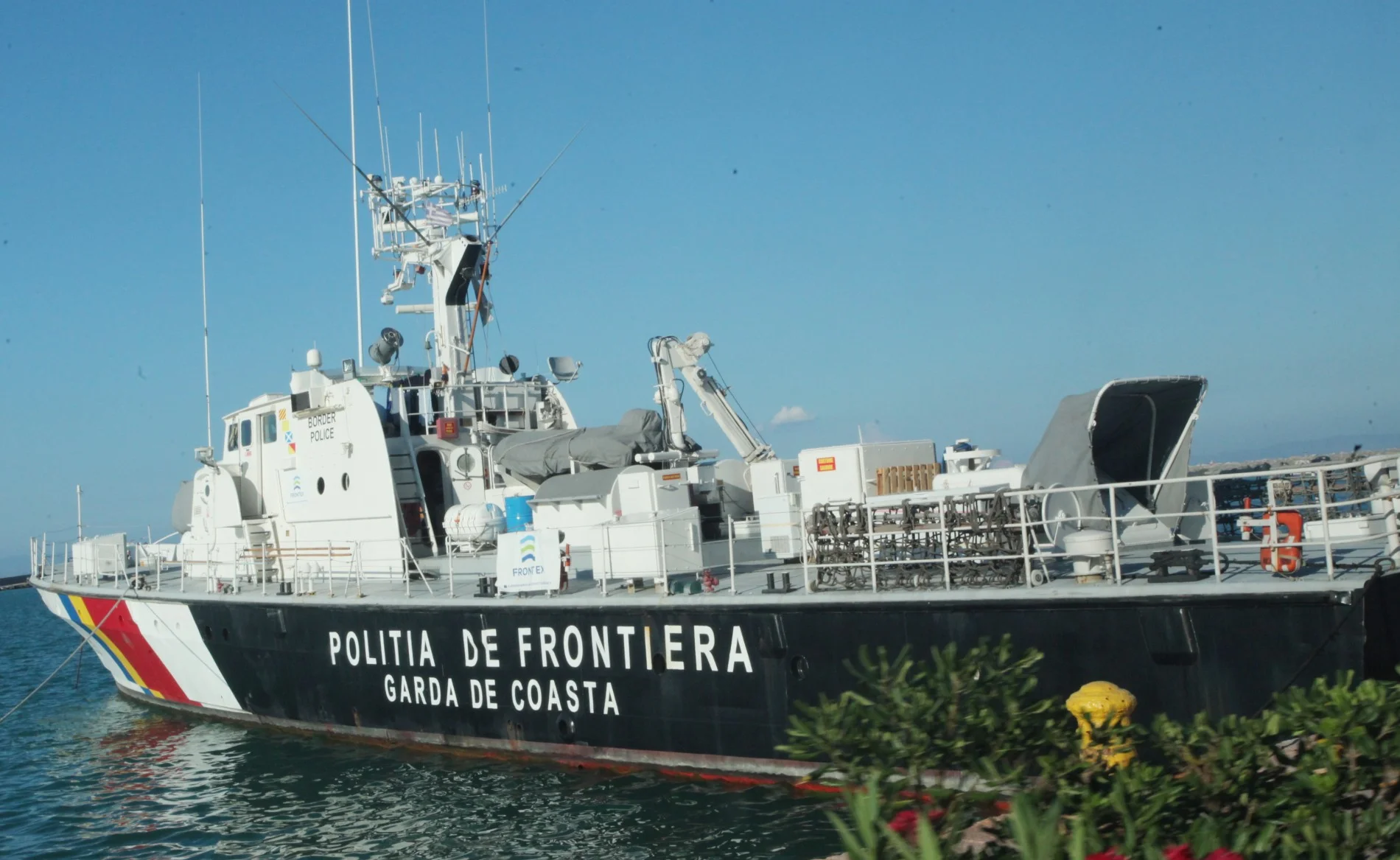 Politico: Η Frontex απειλεί να περικόψει την ελληνική χρηματοδότηση εν μέσω ενδείξεων για παράνομες απωθήσεις μεταναστών
