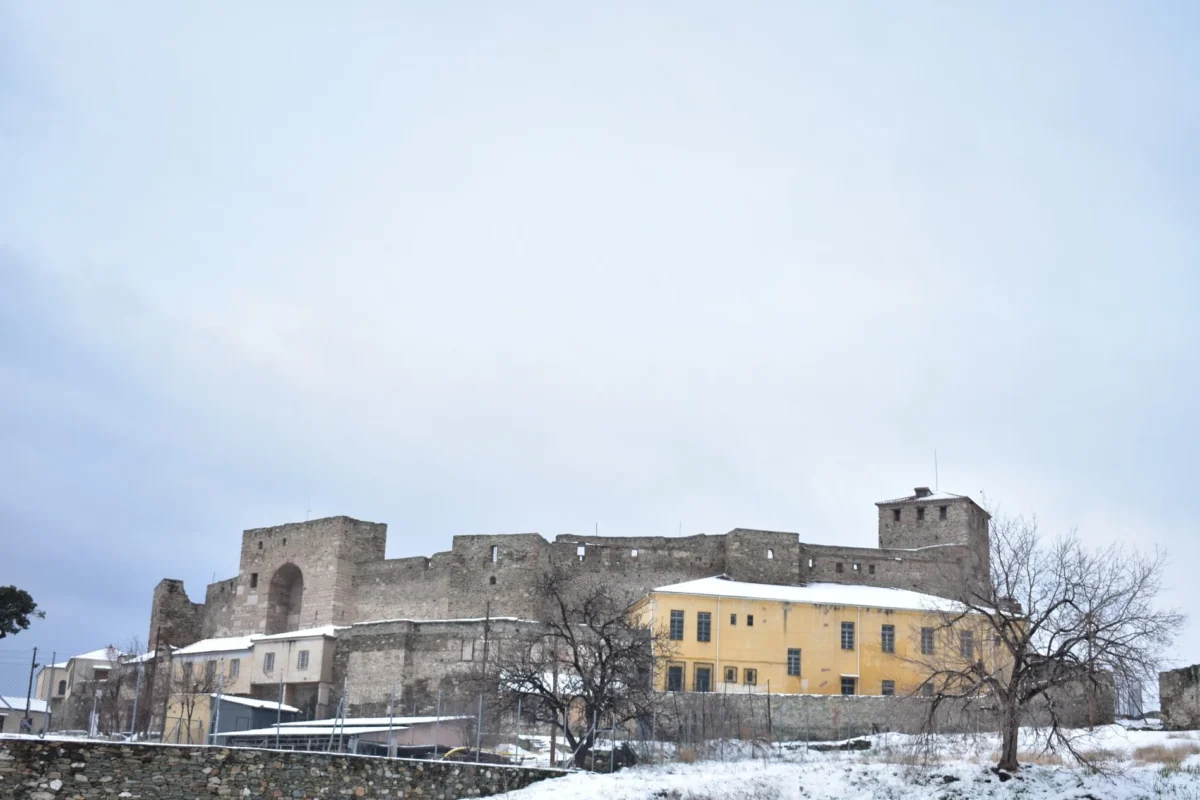 Αναστενάζει ξανά ο Γεντί Κουλές – Ζητούν «ταυτότητα» οι 33 σκελετοί που βρέθηκαν θαμμένοι στην περιοχή