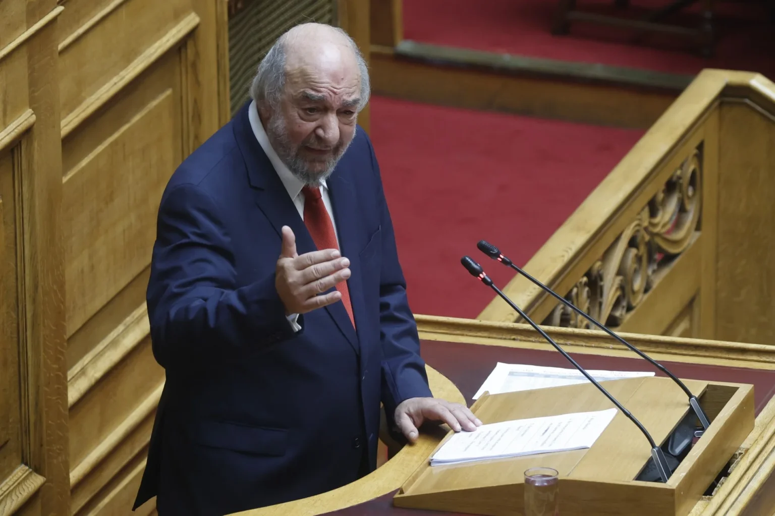 Γ.Νικητιάδης : Ερώτηση σε τέσσερις Υπουργούς στη Βουλή για τα προβλήματα του Αεροδρομίου Καλύμνου