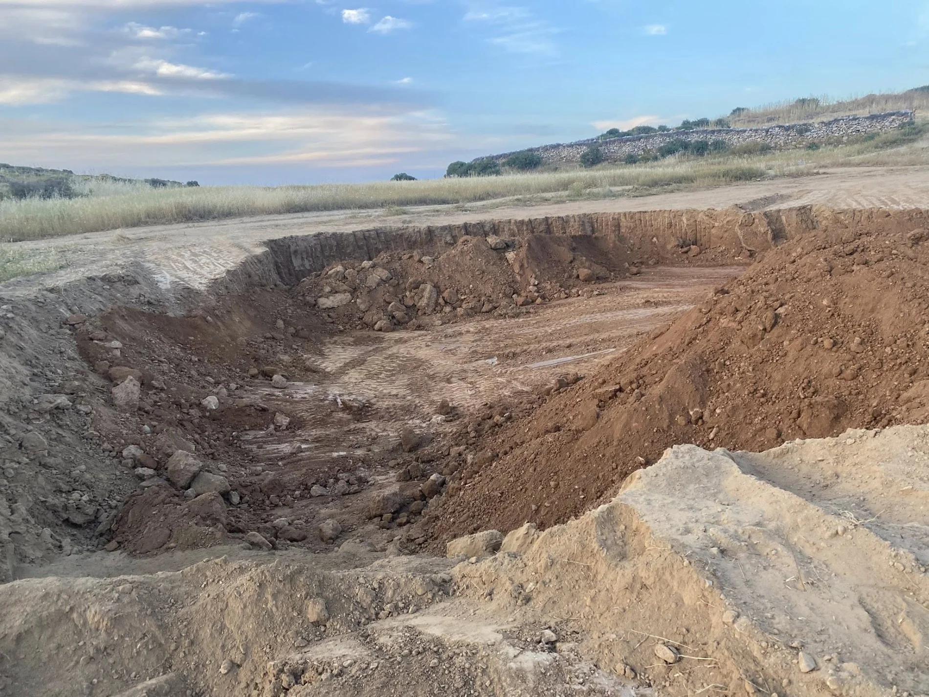 Λέρος: Καταγγελία Μιχάλη Κόλια για “παράνομη εκχέρσωση και διακίνηση αδρανών υλικών προς όφελος ιδιωτικών συμφερόντων”