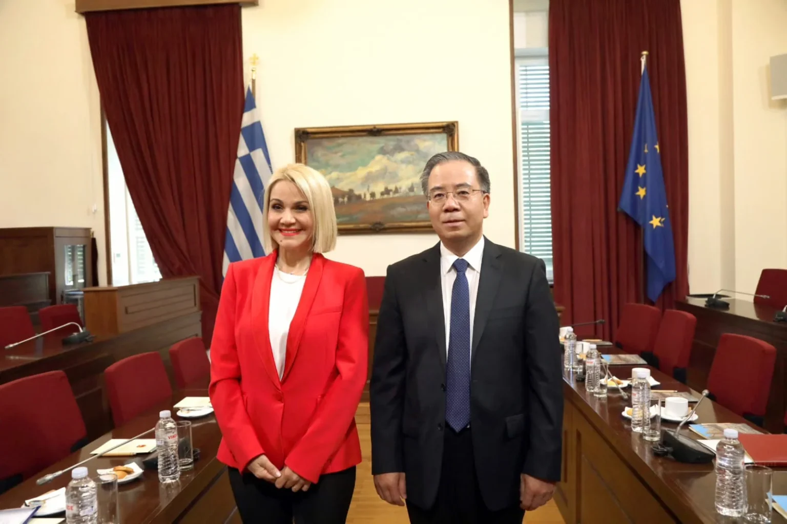 Συνάντηση Μίκας Ιατρίδη στη Βουλή των Ελλήνων με τον ομόλογo της Αντιπρόεδρο της Επιτροπής Προϋπολογισμού της Κίνας, κ. He Chengjoun