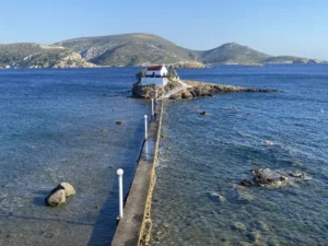 Λέρος: Με λαμπρότητα η εορτή του Αγίου Ισιδώρου στο γραφικό εξωκλήσι