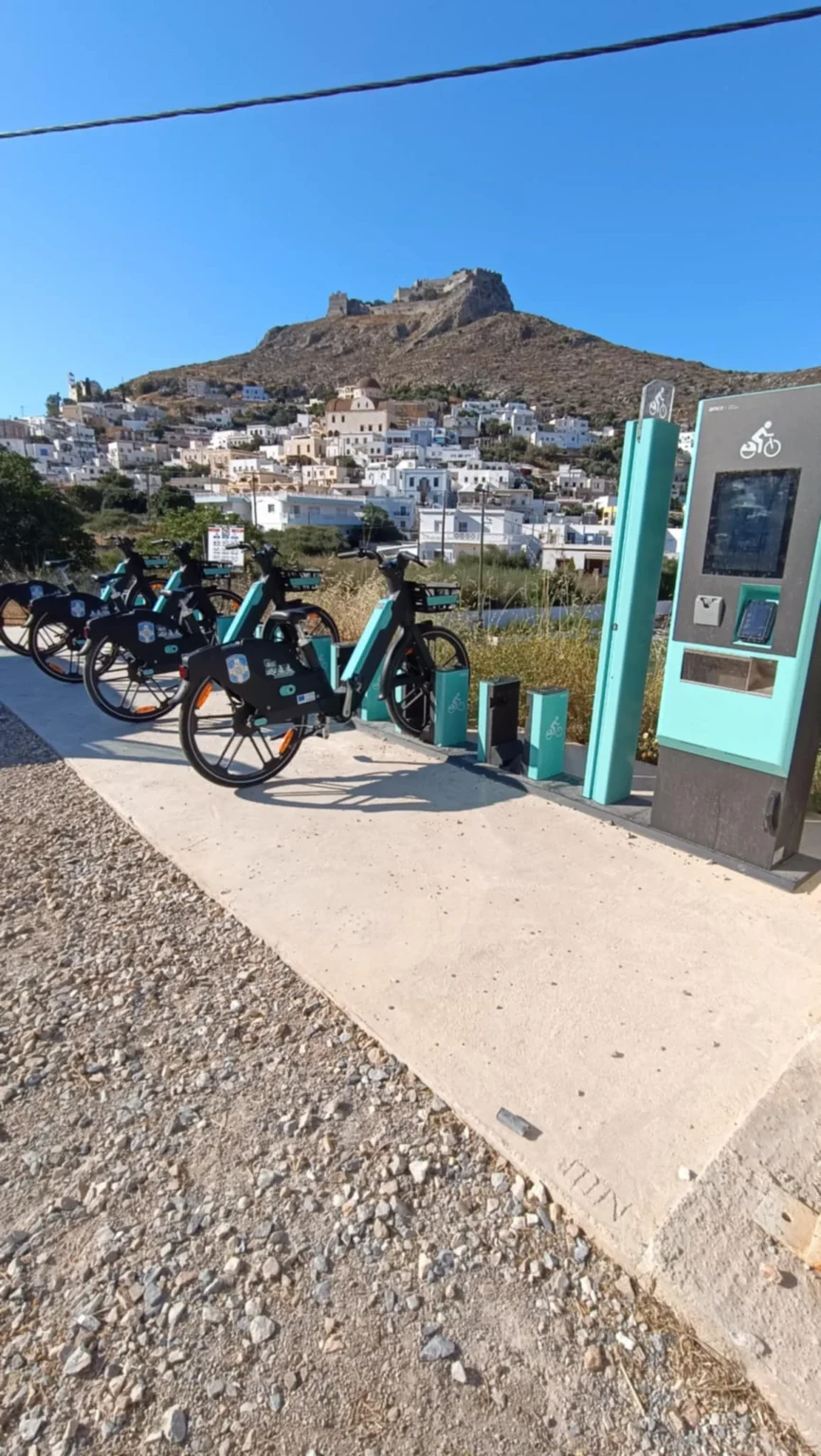 Λέρος: Ξεκίνησε η τοποθέτηση των ηλεκτρικών ποδηλάτων του δήμου