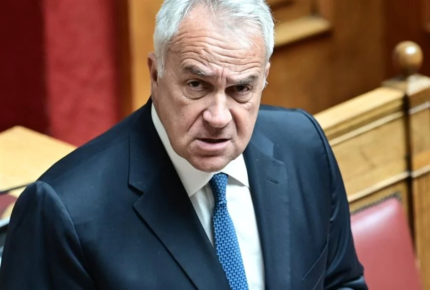 Παραιτήθηκε ο Μάκης Βορίδης και 3 υφυπουργοί