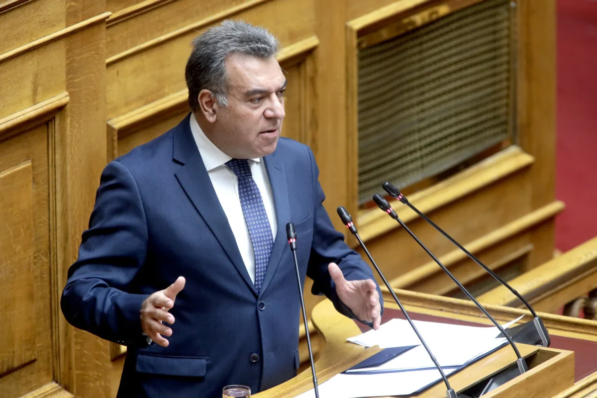 ΜΑΝΟΣ ΚΟΝΣΟΛΑΣ: «Ενισχύονται οι τομείς του ΕΚΑΒ στα Δωδεκάνησα με νέο μόνιμο προσωπικό και νέα ασθενοφόρα και οχήματα»