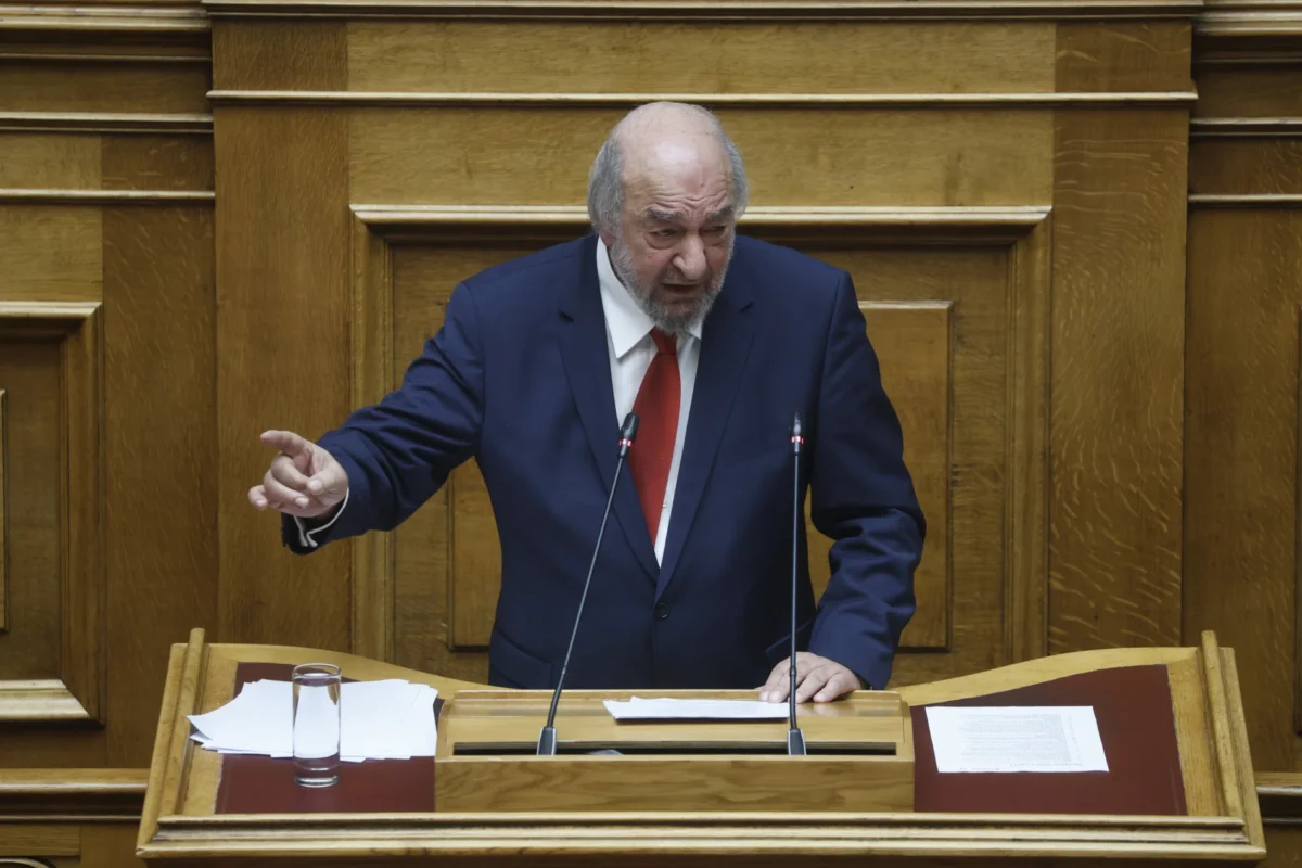 Γεωργιάδης προς Νικητιάδη στη Βουλή : ΑΜΕΣΑ ΘΑ ΠΑΕΙ ΓΙΑΤΡΟΣ ΣΤΟ ΙΑΤΡΕΙΟ ΤΟΥ ΑΕΡΟΔΡΟΜΙΟΥ ΡΟΔΟΥ