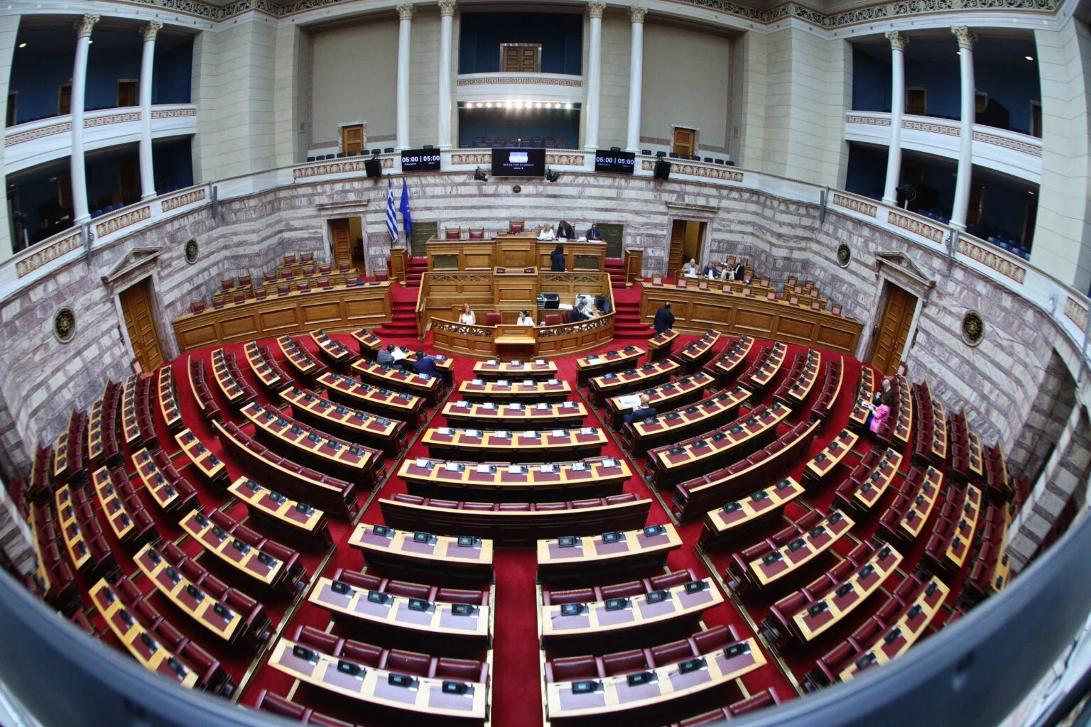 ΟΠΕΚΕΠΕ: Ξεκινάει σήμερα στη Βουλή η 48ωρη «μάχη» κυβέρνησης – αντιπολίτευσης