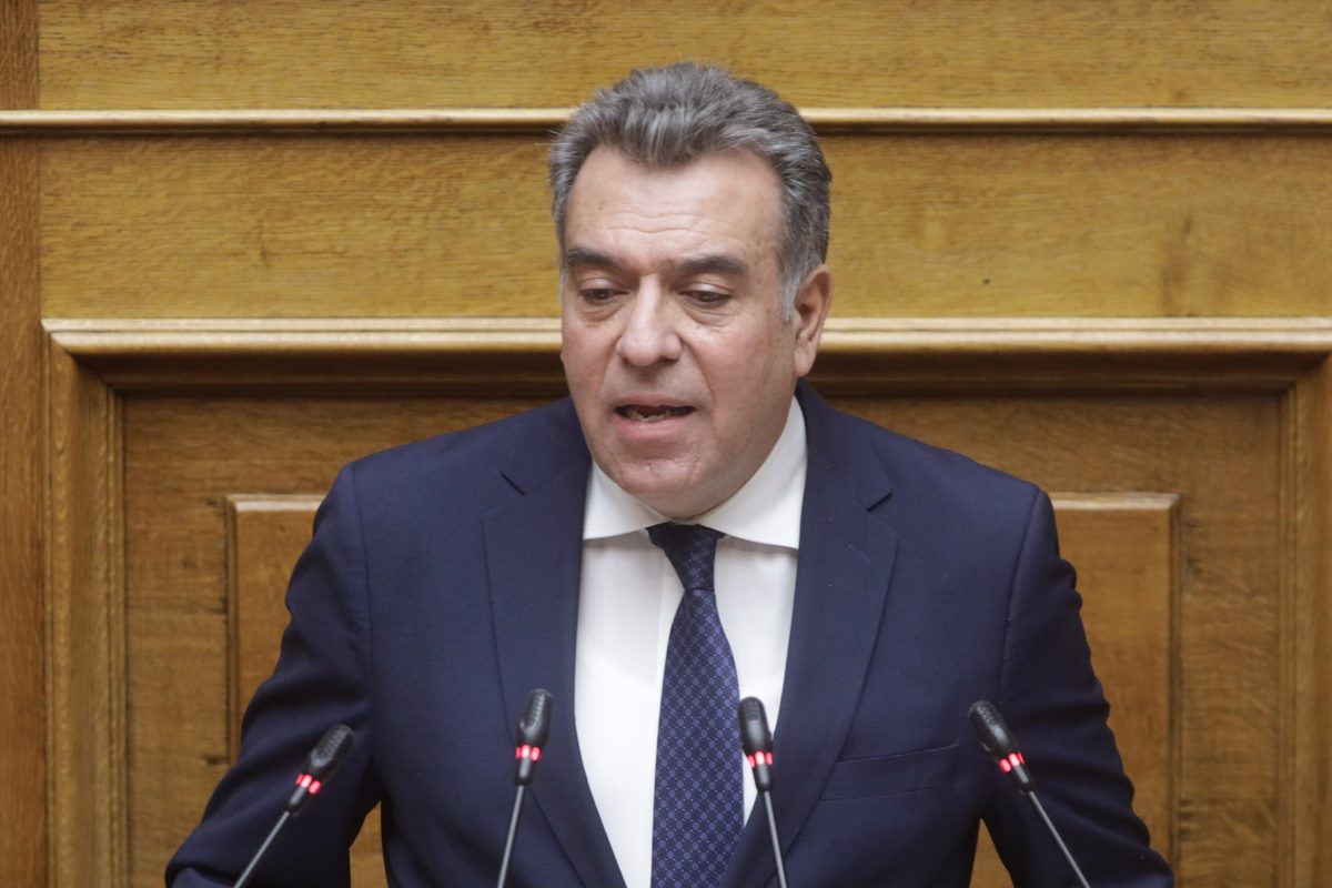 Μάνος Κόνσολας: «Πρέπει να δοθεί μόνιμη και οριστική λύση στο διαχρονικό πρόβλημα στο λιμάνι του Μαστιχαρίου στη Κω»