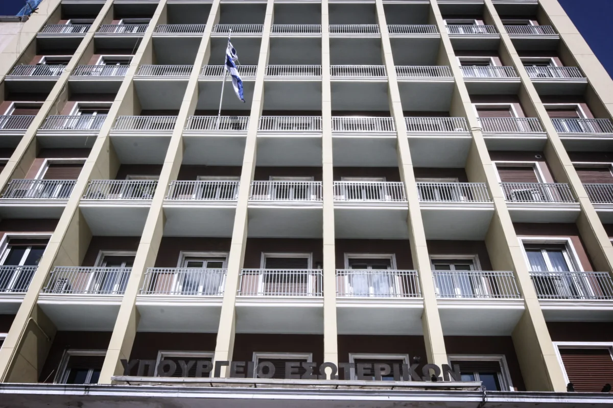 ΥΠ.ΕΣ: Έγκριση πρόσληψης προσωπικού καθαριότητας σχολικών μονάδων από τους Δήμους για το σχολικό έτος 2025–2026