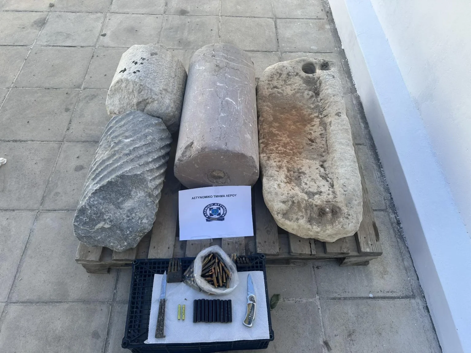 Λειψοί: Σύλληψη ημεδαπού για κατοχή αρχαιοτήτων, φυσιγγίων και κροτίδων