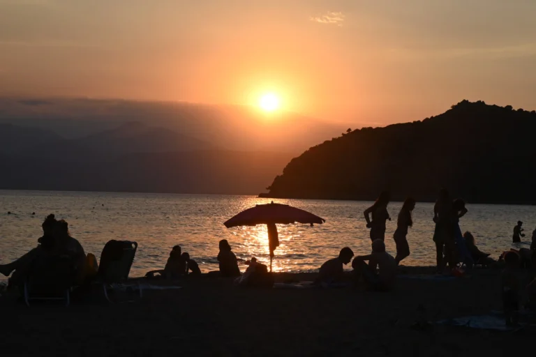 ΕΜΥ: Υψηλές θερμοκρασίες και άνεμοι έως 7 μποφόρ στο Αιγαίο