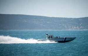 Πάτμος: Αποβίβαση τραυματία επιβάτη τουριστικού σκάφους
