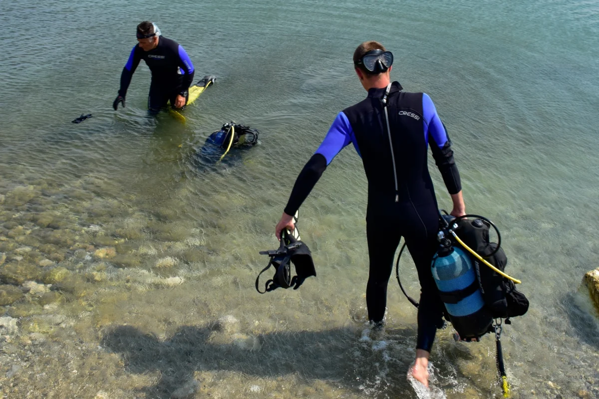 Φαρμακονήσι: 76 αλλοδαποί σε δύο περιστατικά – Έρευνες για ανήλικο κορίτσι