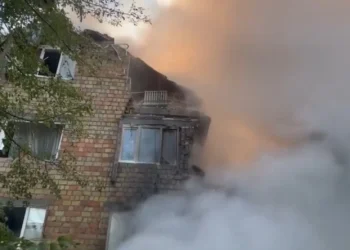 Οργή στην Ευρώπη για το πολύνεκρο ρωσικό χτύπημα στο Κίεβο – 18 νεκροί, ζημιές και στα γραφεία της Ε.Ε.