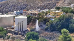 Σε πυρκαγιά οφείλεται η διακοπή ρεύματος στα νησιά του Β. Συγκροτήματος