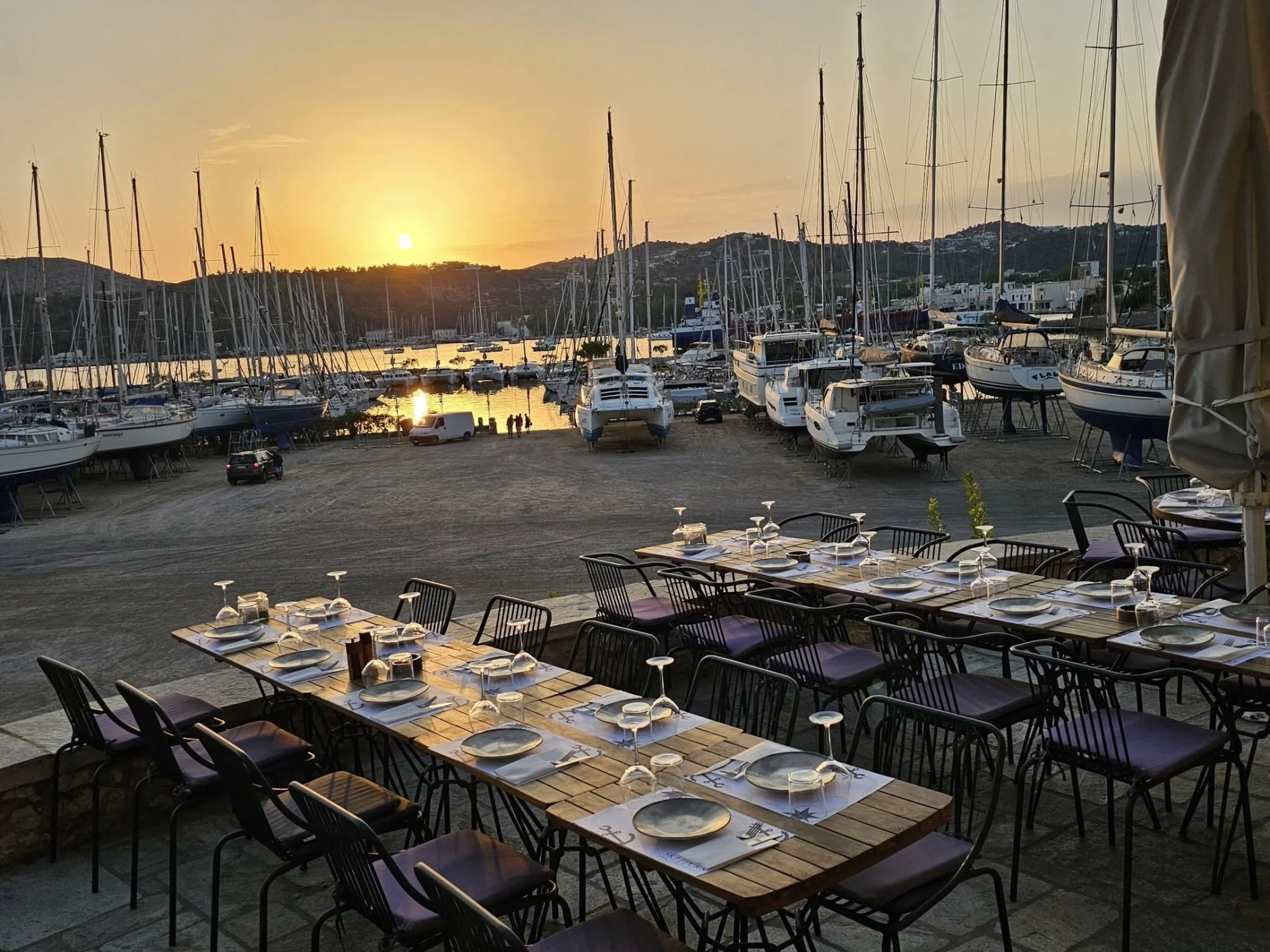 Λέρος: Αφιέρωμα από το ΠΡΩΤΟ ΘΕΜΑ στο Skipper&#8217;s και στον chef του, Νίκο Κουλούσια