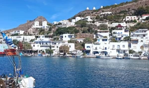 Η Λέρος ανάμεσα στα 15 καλύτερα ελληνικά νησιά που ξεχώρισε το Condé Nast Traveller για το 2026