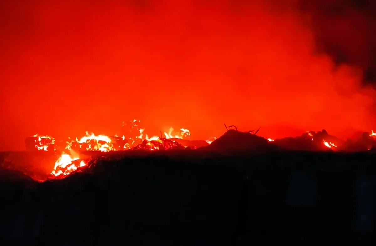 Λέρος: Δείτε το VIDEO από την φωτιά που ξέσπασε στο Κουλούκι