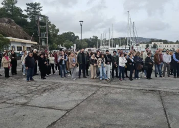 Λέρος: Μαζική συγκέντρωση διαμαρτυρίας στο Λιμάνι για την υποστελέχωση του Νοσοκομείου
