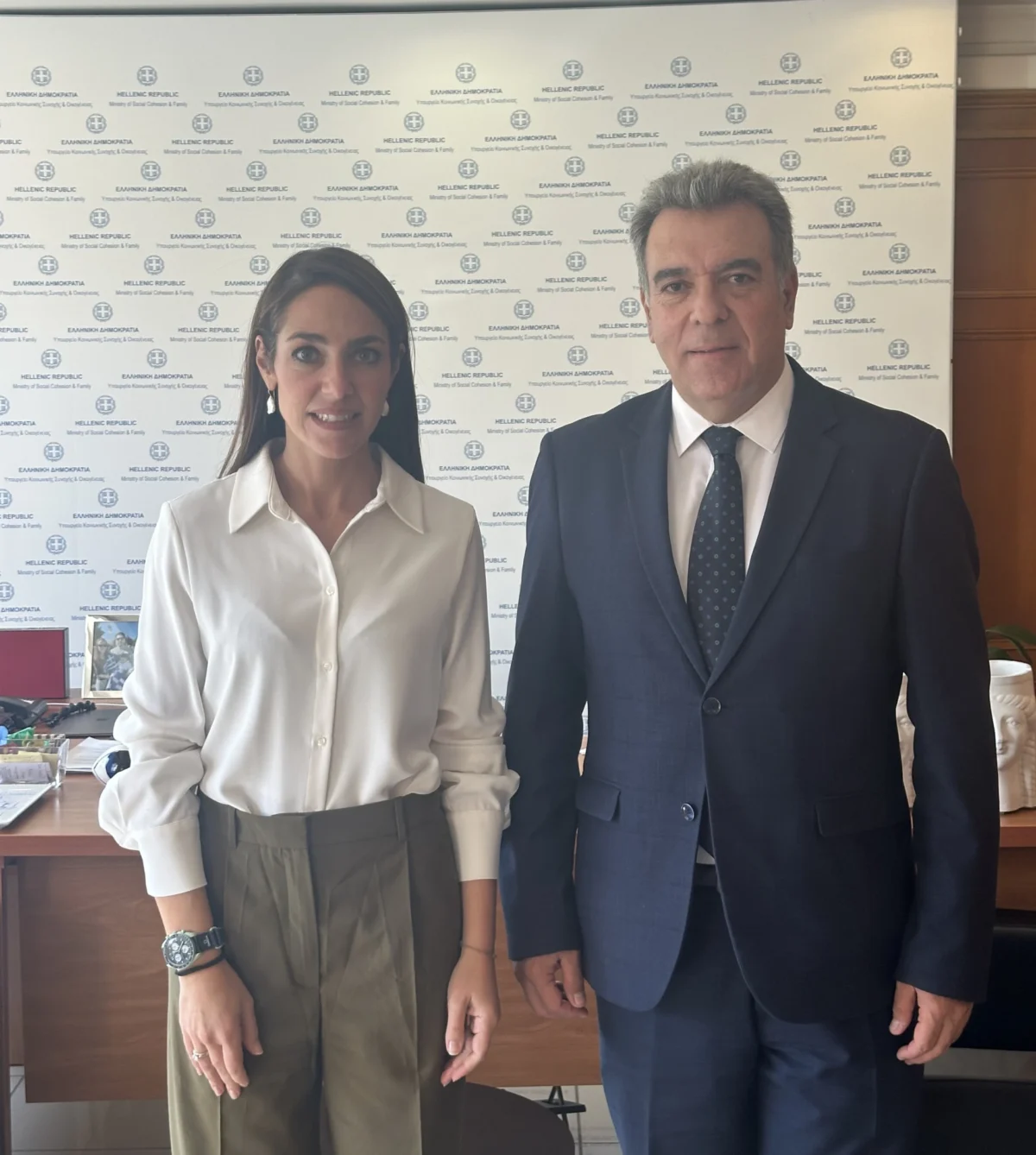 Συνάντηση του Μάνου Κόνσολα με την Υπουργό Κοινωνικής Συνοχής και Οικογένειας, κα. Μιχαηλίδου