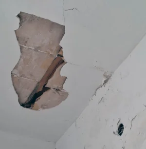 Λέρος: &#8220;Πτώση οροφής στο Οδοντιατρείο του Κρατικού Θεραπευτηρίου&#8221; καταγγέλλει η Ένωση Ιατρών