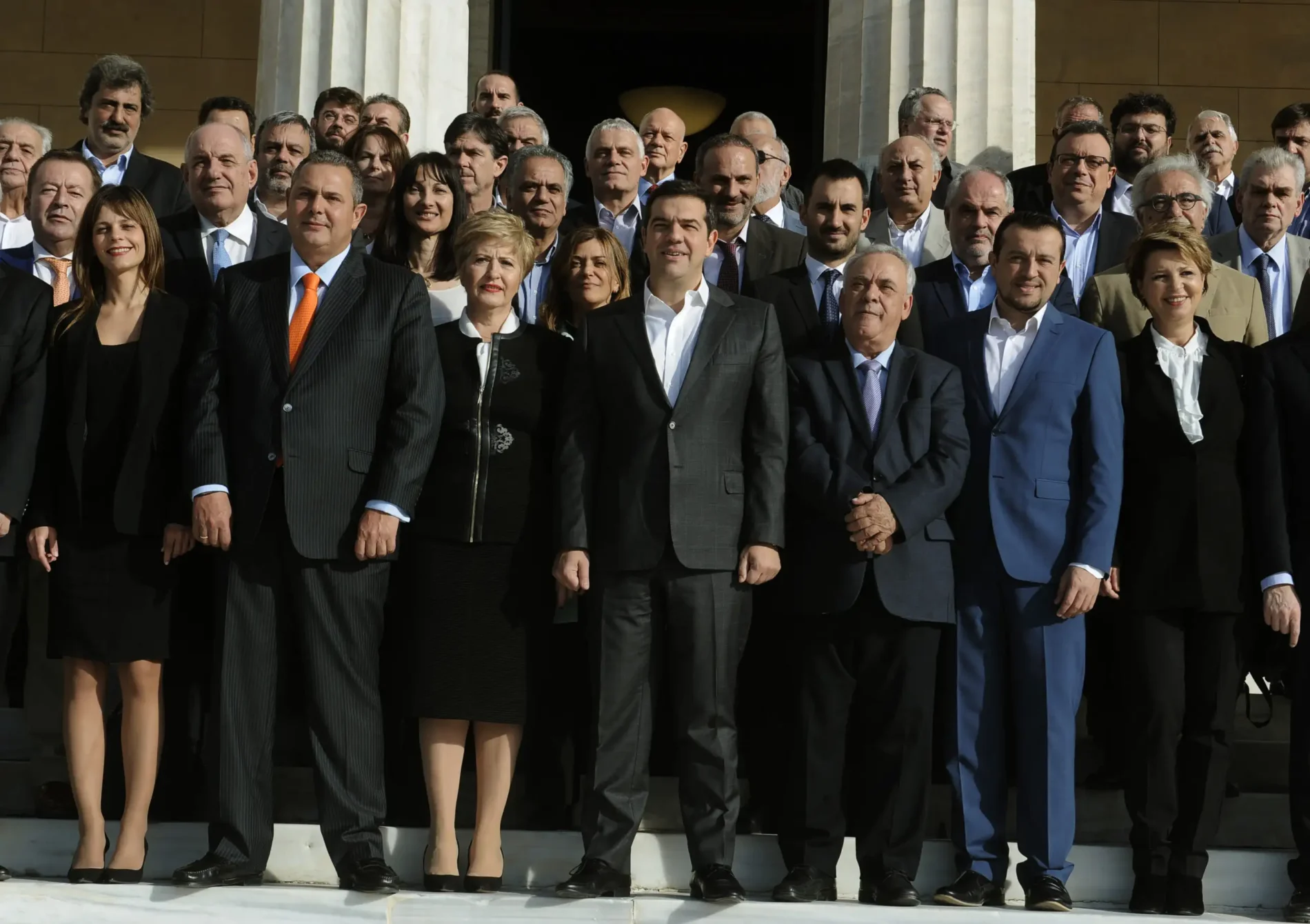 Ιθάκη: Ο Αλέξης Τσίπρας βγάζει στη σέντρα Βαρουφάκη, Λαφαζάνη, Πολάκη και Παππά – Το άγνωστο «όχι» της Αχτσιόγλου