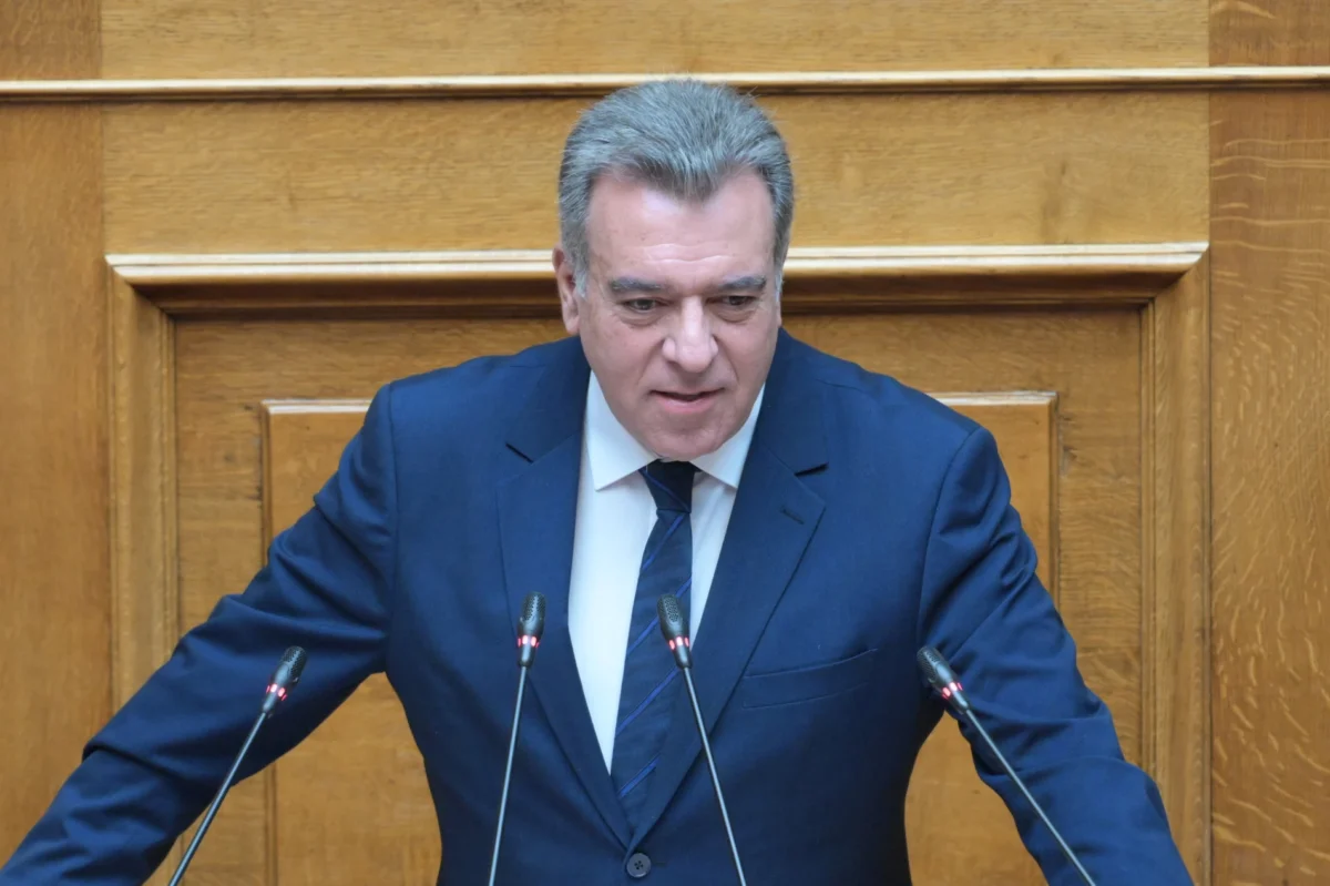 Μάνος Κόνσολας: «Έτοιμη η πρόταση σχεδίου νόμου για να αντιμετωπιστεί το πρόβλημα της διάβρωσης των ακτών»