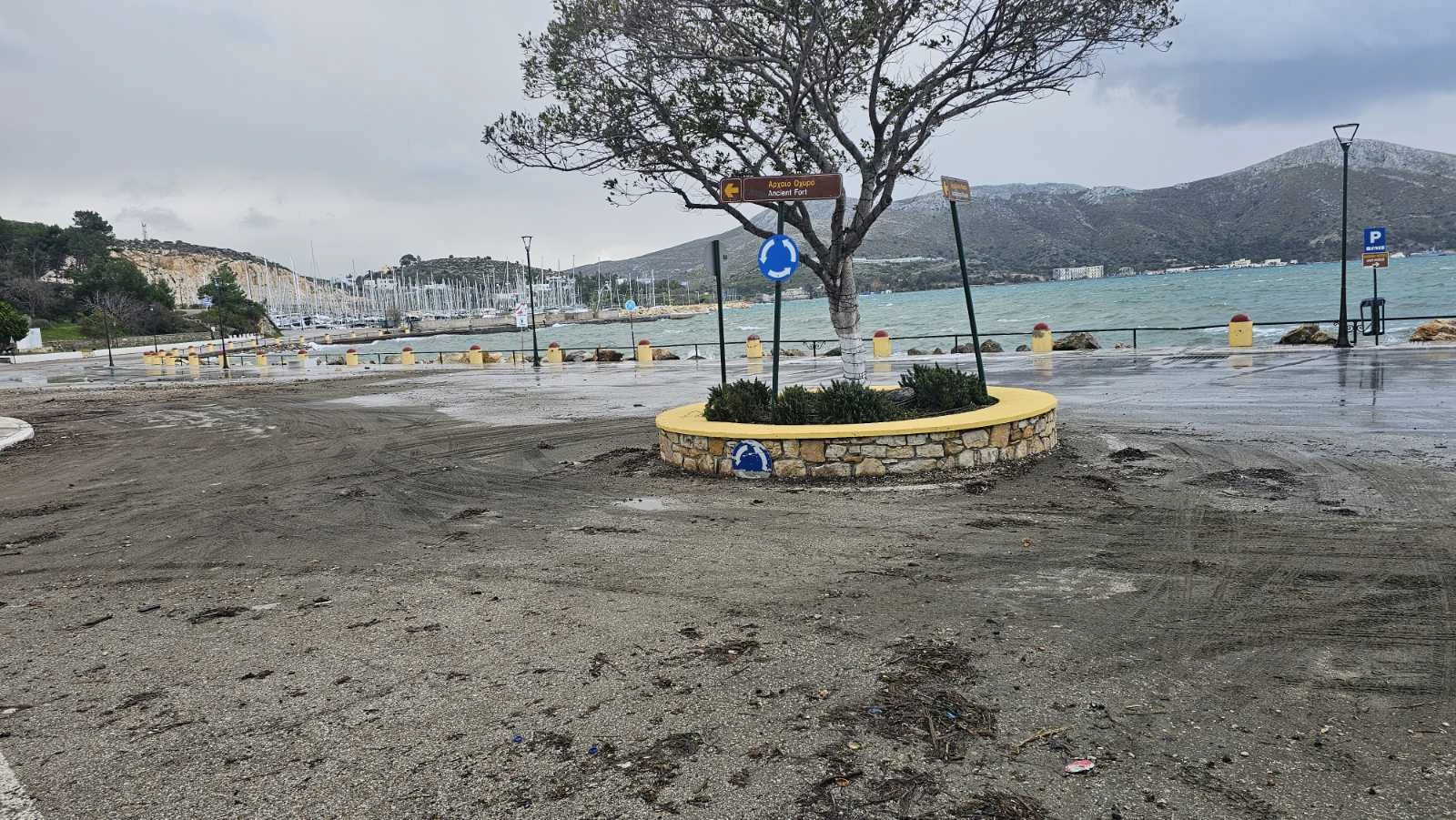 Λέρος: Απίστευτες εικόνες από την κακοκαιρία στο Λακκί (Video)