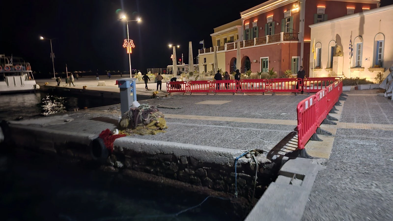 Λέρος: Παρακολουθήστε βίντεο από την καθίζηση στο λιμάνι της Αγίας Μαρίνας