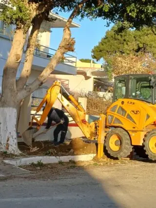 Δήμος Λέρου: Στοχευμένες παρεμβάσεις αποκατάστασης πεζοδρομίων
