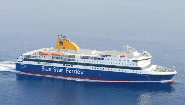 Αδυναμία προσέγγισης του Blue Star Patmos στους Λειψούς λόγω καιρού